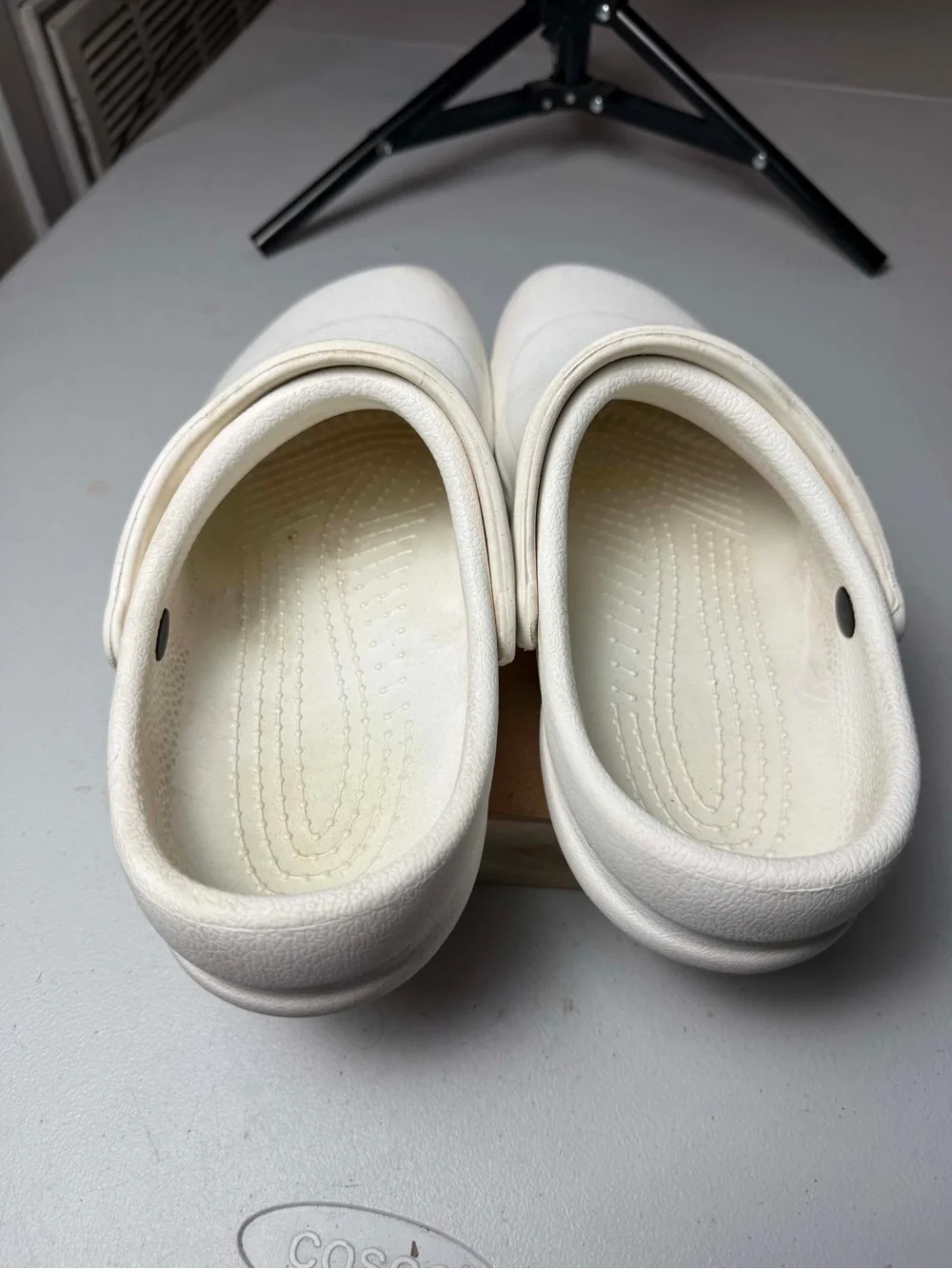 Crocs Bistro Clogs Mens 10 White Rubber Slip Resistant Adjustable Heel Strap